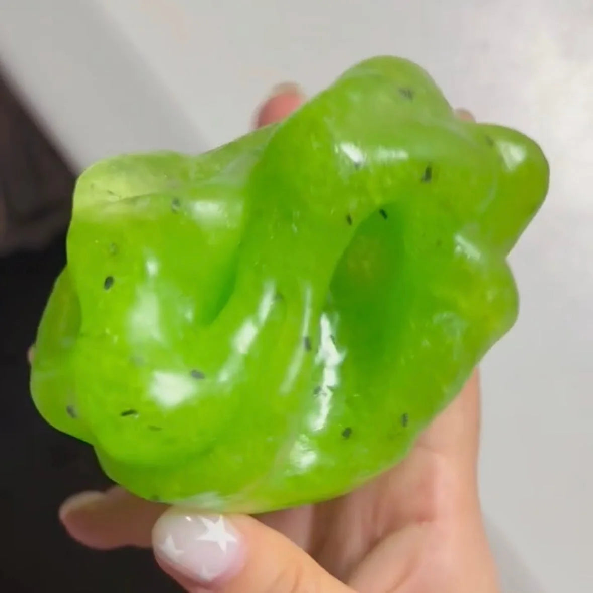 DumplingSquishys Kiwi Fruit Pop Squishy Stress Ball – product detail view 8